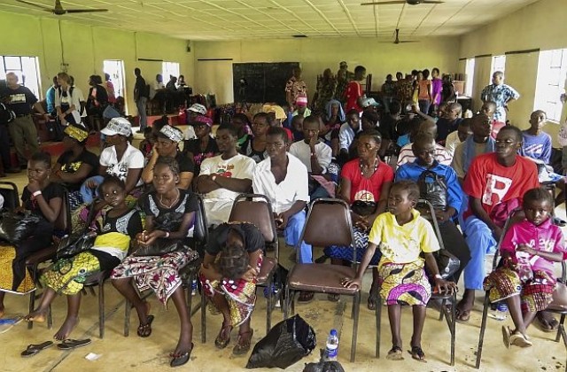 Първата излекувана от ебола в Сиера Леоне стана майка