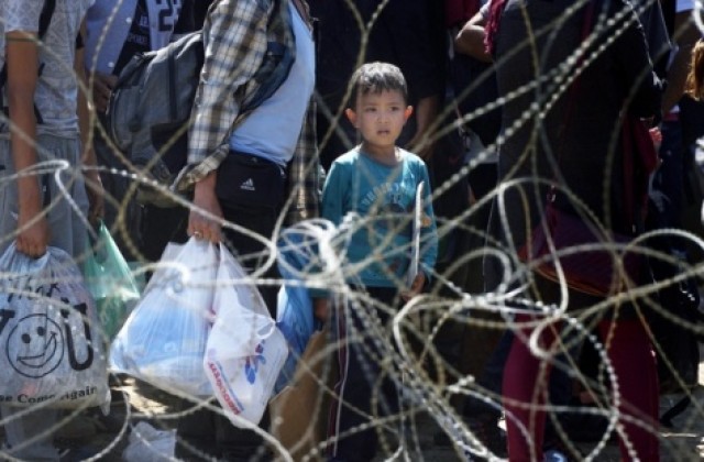 Сблъсъци сред бежанците на македонската граница