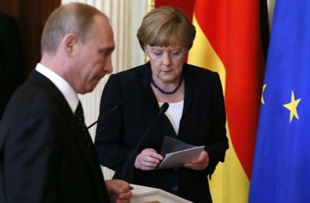 Меркел, Оланд и Путин организират нова среща на върха за Украйна