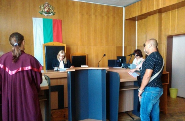 Екстрадират четиримата косовски младежи извън България