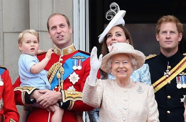 Британците искат монархията да бъде запазена завинаги