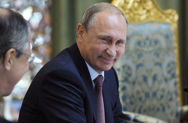 Путин: Русия ще продължи да оказва военна помощ на Сирия