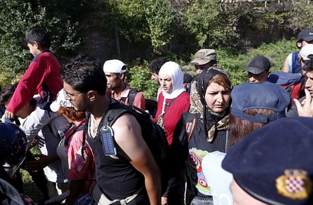 Хърватия отпраща мигрантите към границата с Унгария