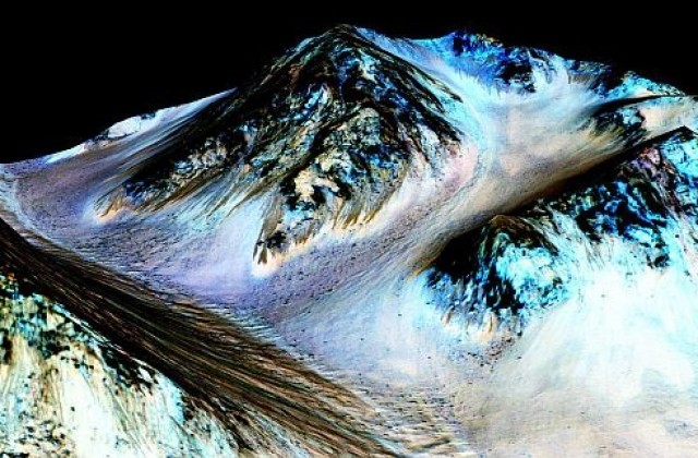 Водата на Марс била открита още преди 5 години