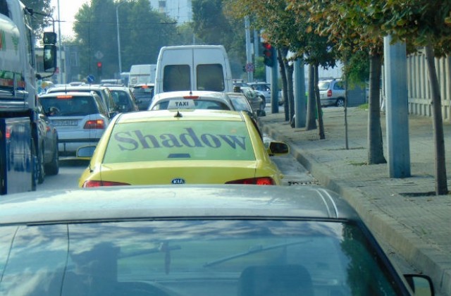 Пловдивски таксиджия ограби баба в движение