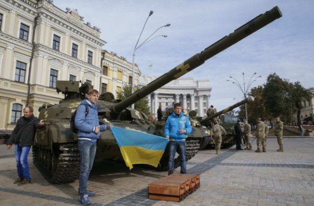 Сепаратистките републики в Източна Украйна обявиха санкции срещу Порошенко