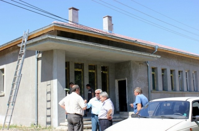 Откриват основно ремонтираната Здравна служба в Ясен
