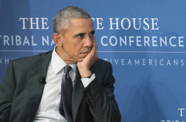 Обама: Възможно е да е имало бомба на борда на разбилия се в Египет самолет