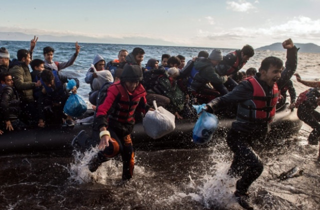 ЕС дава пари на Африка да прибира мигрантите