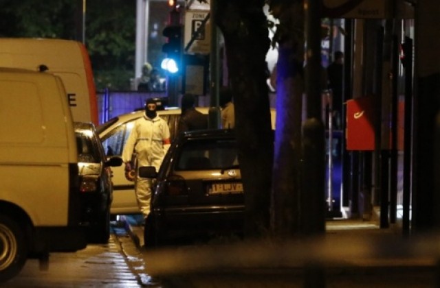 Един от терористите в Париж може да е влязъл в Гърция като бежанец