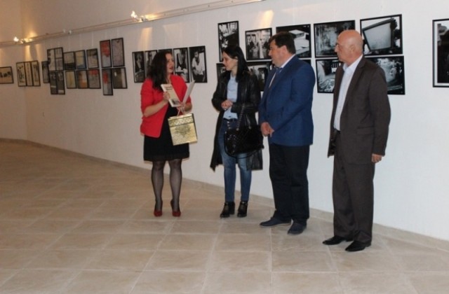 Изложбата Река на толерантността бе открита в галерия Гъбенски в Трявна