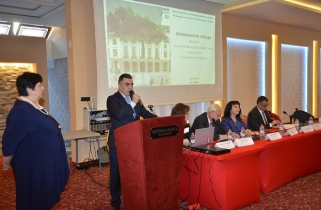 Осигуряването на добра среда за образование и развитие на младите е приоритет за община Сливен