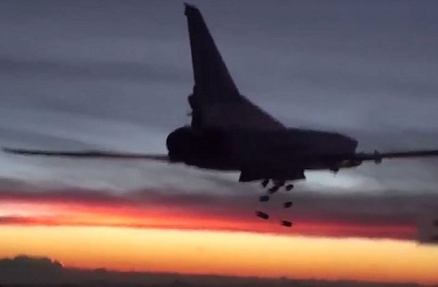 Русия ударила командни центрове и рафинерии на ИД в Сирия