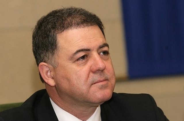 Министърът на отбраната ще награди Крум Хорозов