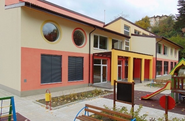 Детска градина „Слънце“ отваря врати за дните на пасивните сгради