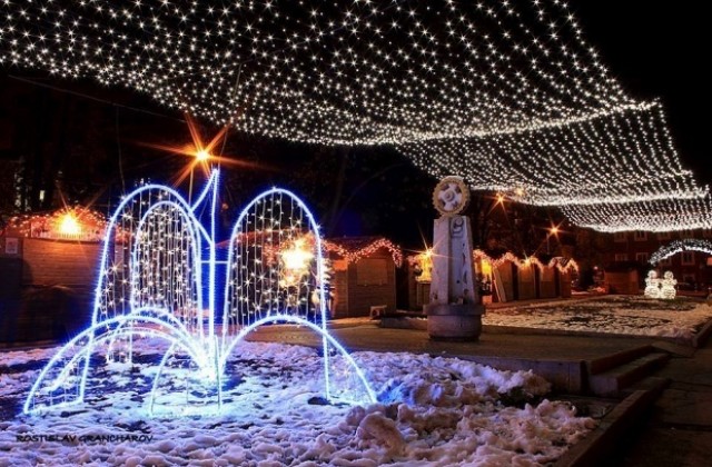 Коледният базар във В. Търново отваря врати на 1 декември