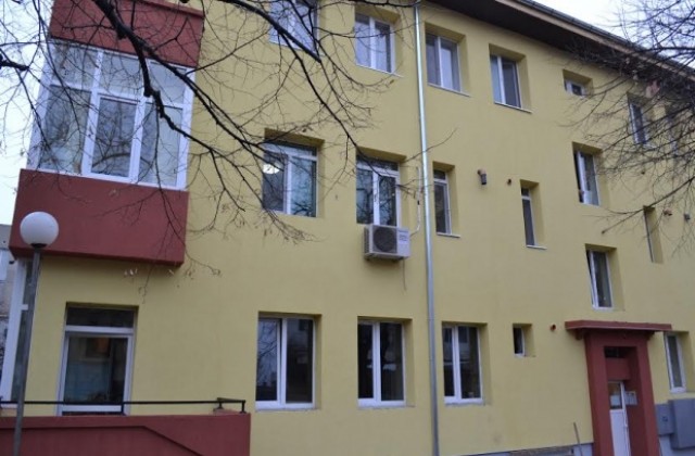 Приключва санирането на първите два жилищни блока в Община Казанлък