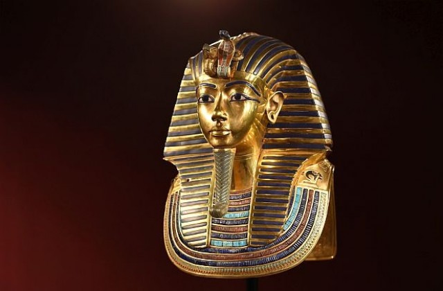 Археолог разбулва тайна: каква е връзката между маската на Тутанкамон и Нефертити