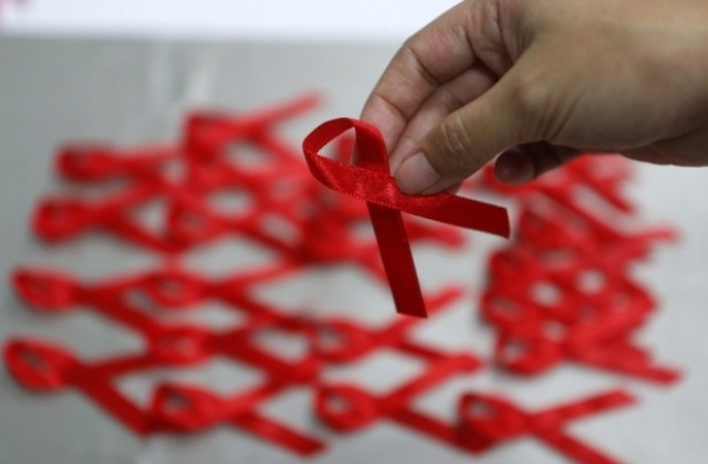 2057 души в България страдат от ХИВ/СПИН