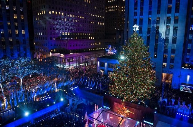 45 000 лампички грейнаха на елхата в Ню Йорк (СНИМКИ)