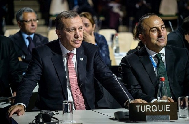 Турция обвини Русия и Сирия в „мръсни дела“ с Ислямска държава