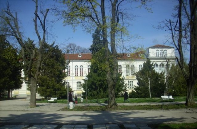 Общината ще кандидатства за ремонт на Английската гимназия по Красива България