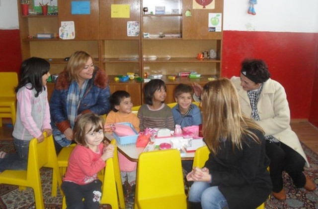 ВМРО зарадва малчугани от с. Вировско