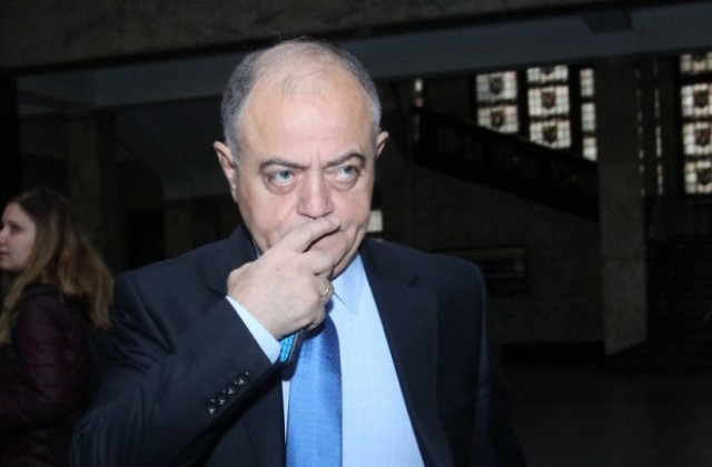 Атанас Атанасов подаде оставка като шеф на вътрешната комисия в НС