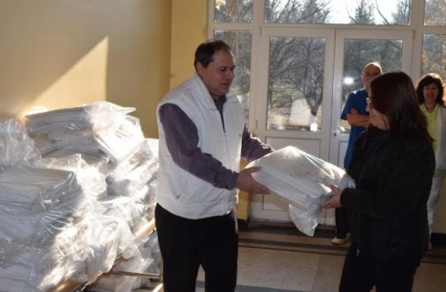 ГЕРБ направи дарение за болницата в Горна Оряховица