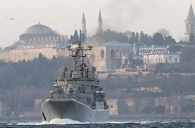 Турция: Русия преувеличава военната заплаха след свалянето на самолета