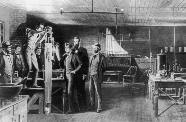 20 декември: Томас Едисон демонстрира създадената от него електрическа крушка