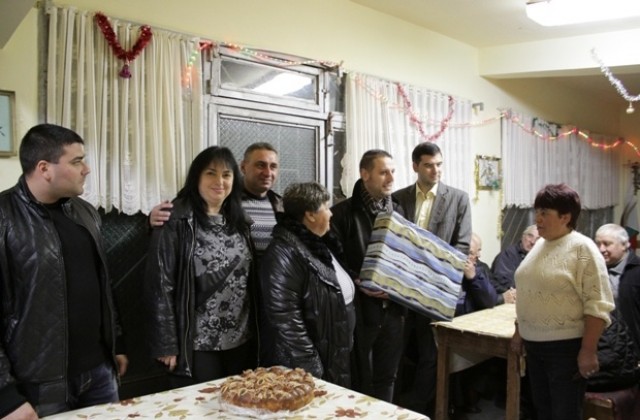 ГЕРБ – Стара Загора с подарък за пенсионерския клуб в село Пшеничево