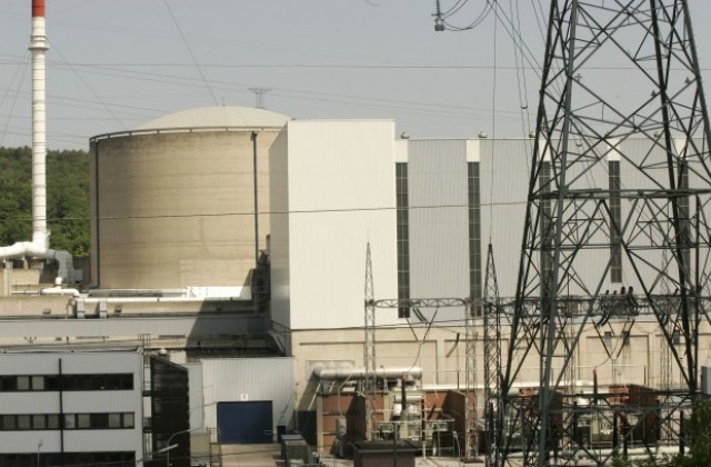 Спряха ядрен реактор в Белгия заради изтичане на вода