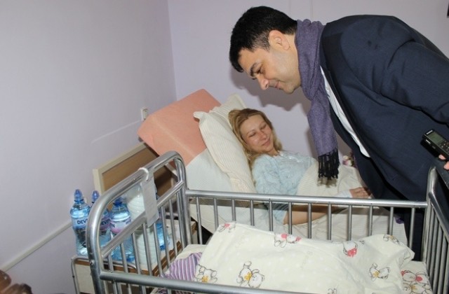 230 бебета в Димитровград през 2015 г. Момиче - първото за 2016 г.