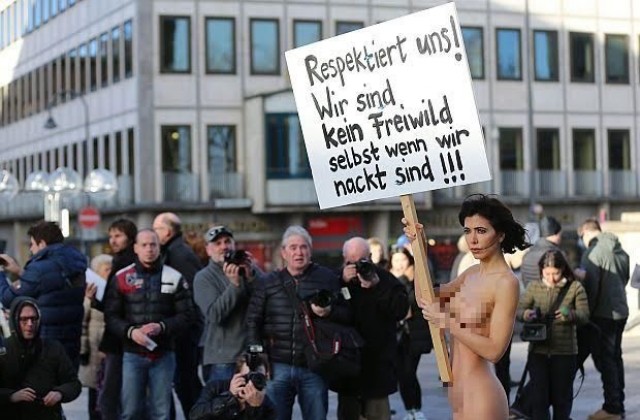 Художничка протестира гола срещу сексуалното насилие в Кьолн (СНИМКИ)