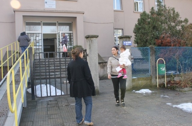 Нови декларации за детски трябва да подадат близо 3 000 семейства в Димитровград