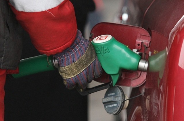 Контролните органи се обединяват срещу незаконната продажба на горива