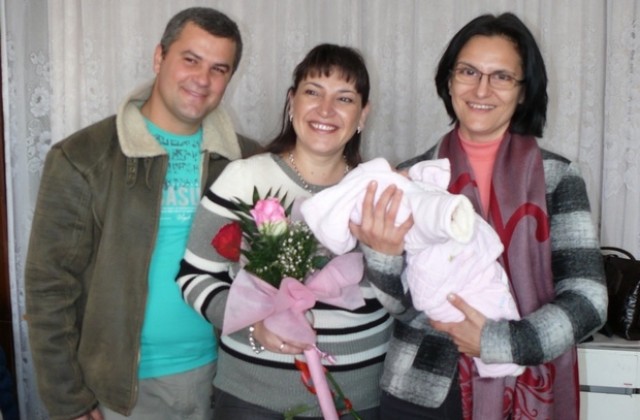 Кметът на Левски поздрави акушер-гинеколозите от Родилното в „МБАЛ-Левски