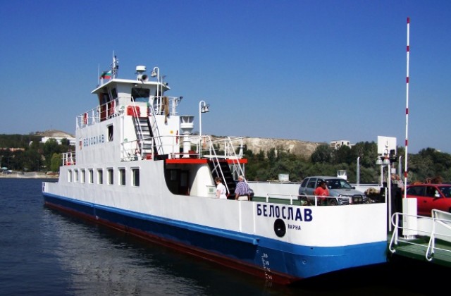 В Белослав търсят вариант за осигуряване на втори ферибот