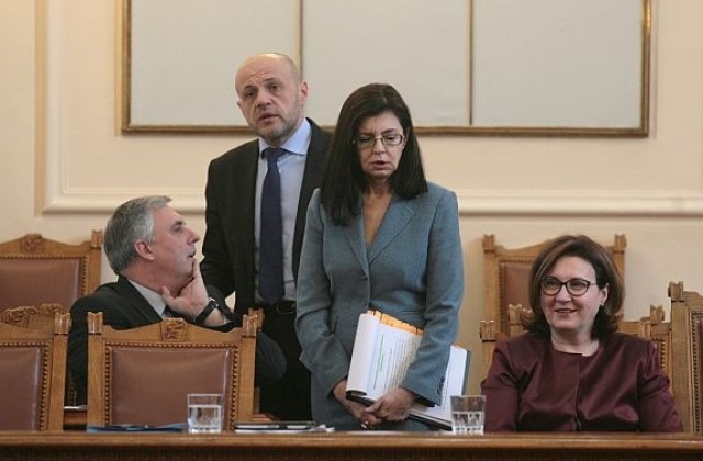 Депутатите избраха Меглена Кунева за министър на образованието