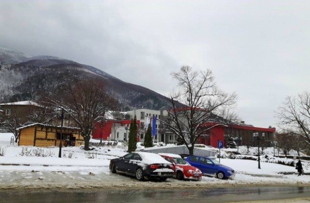 Обилен сняг в община Сапарева баня, пътищата са проходими