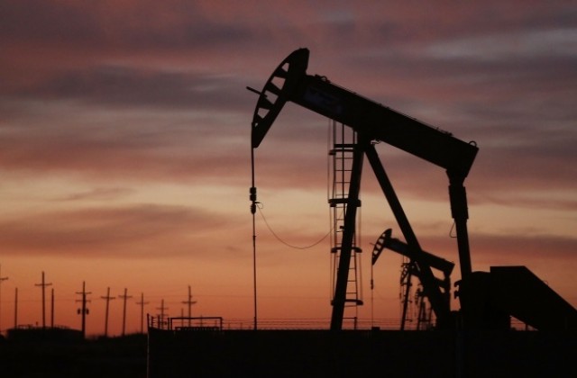 Петролните гиганти с рекордни загуби
