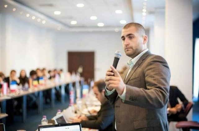 Евродепутатът Андрей Новаков ще проведе „Урок по Европа“ пред ученици от Трявна