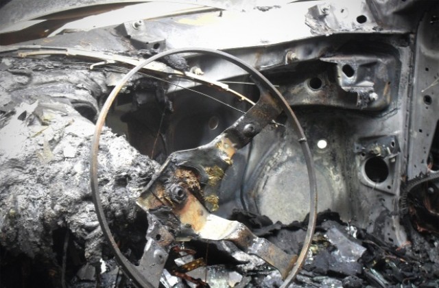 Три коли изгоряха при голям пожар в Белослав