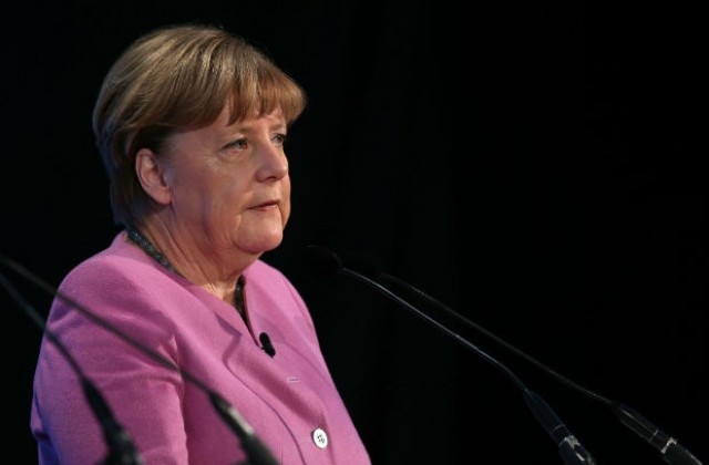 Ангела Меркел подкрепя забранена за полети зона в Сирия