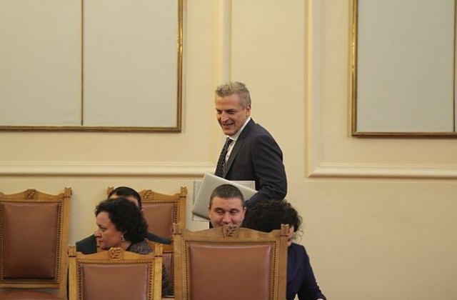 „Сирачето” Москов след дебатите по вота: Спокоен съм, не чух нищо съществено
