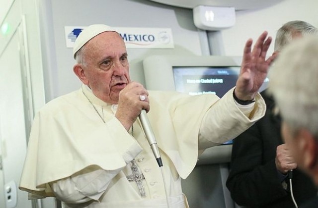 Папата: Абортът е престъпление, контрацептивите са по-малкото зло