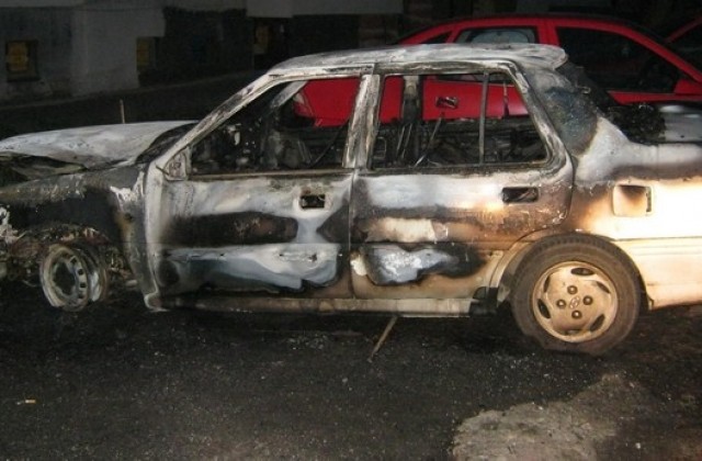Подпалена кола на млада жена