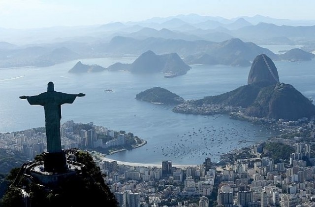 Бразилия обеща да овладее заразата Зика до Олимпиадата