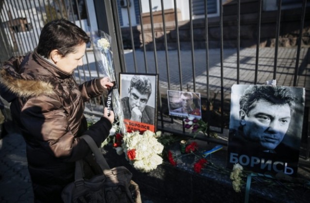 Русия да подведе под отговорност виновните за убийството на Немцов, зове САЩ